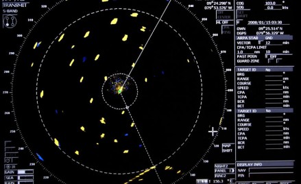 Marine radar: How best to set up to have it plot perfect targets on screen